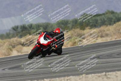 media/Oct-13-2025-Moto Forza (Mon) [[a66d839500]]/3-B Group/Session 3 (Turn 16)/